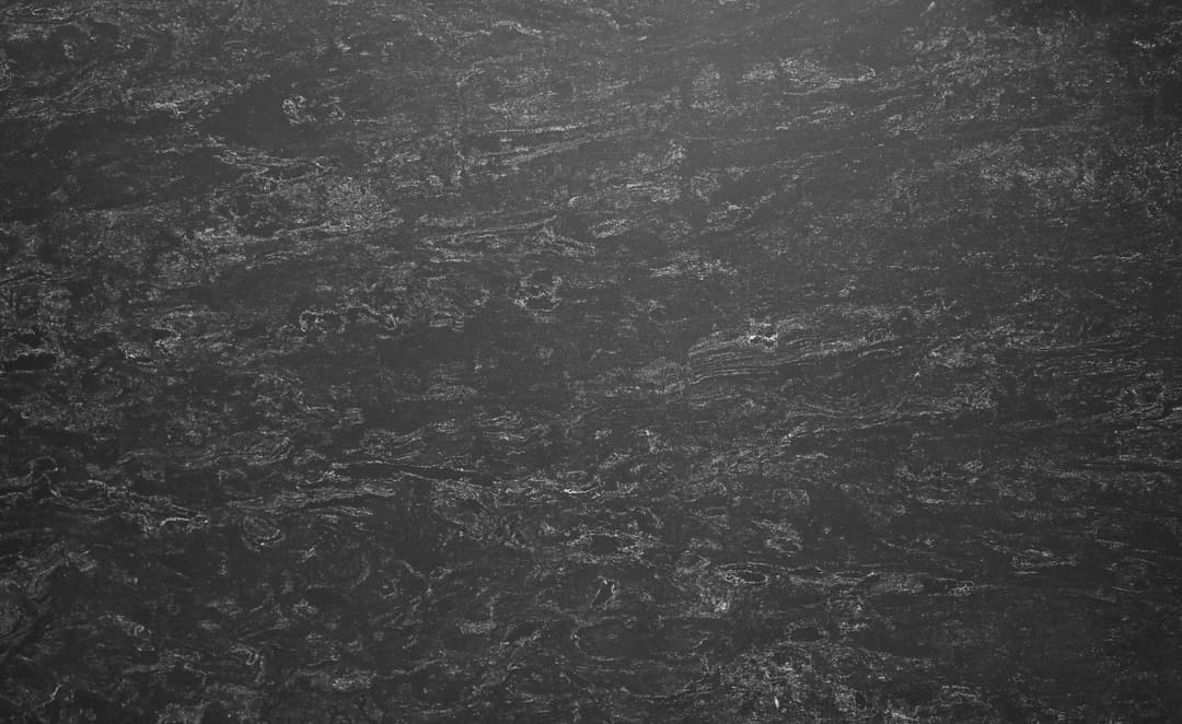 Midnight Mist - Black Quartz Surface